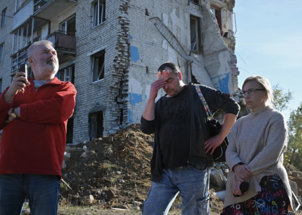 Change My Mind: Documentary vs. Fake News